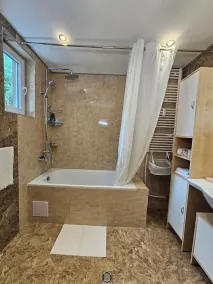 Spacious, stylish and cozy apartment in the very center of Sofia - Image 2