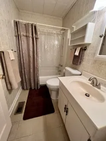 Grandma's Cozy Cottage - Image 5
