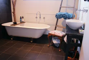 R&R COTTAGE - Image 2