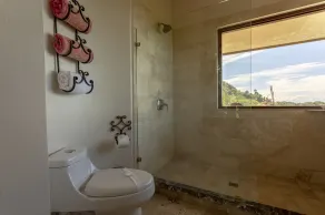Luxury Home, Amazing Ocean Views! Front Row, Walk to the Beach! Sleeps up to 16 - Image 3