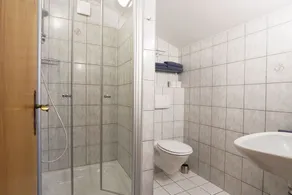 Ferienwohnung III im 2. Stock mit Balkon, Wohnküche, Schlafzimmer, Dusche/wc, Balkon - Image 3