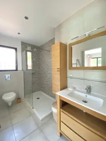 Villa 90 m2 con piscina privata e giardino recintato 5 min spiaggia e 20 min montagna - Image 3