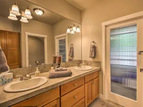 Juniper Creek Inn: relaxing creekside getaway—free resort passes & adventure! - Image 4