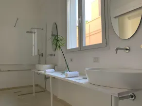 Villa con piscina in centro storico - Image 3