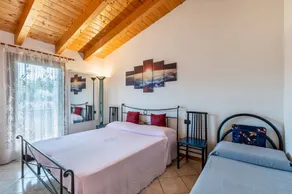 Ferienwohnung 'Residence La Corte' mit Gemeinschaftspool, Balkon und Klimaanlage - Image 4