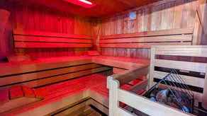Wellness vacation: Exclusive 179sqm with 3 private saunas for 6 people - Image 3