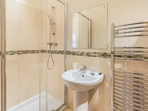 2 chambres à coucher à Routh, Beverley - Image 3