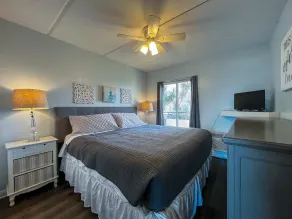110 Sunny Crescent Beach Oceanfront Apartments! - Image 5