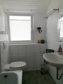 Guesthouse Koblenz – Top Floor for up to 10 People with Garden Access and Barbecue - Image 3