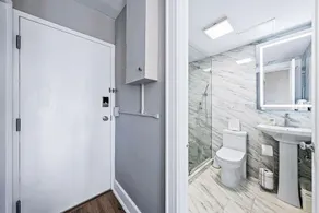Renovated studio in the heart of Palm Beach - free parking, security box - Image 4