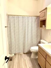 Bright and Spacious Home in a NE Heights Gated Community - Image 3