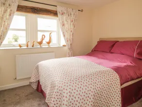 THE BARN, family friendly, character holiday cottage in Workington - Image 5
