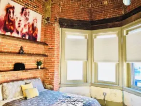 Historic Penthouse Style Loft in OTR, Parking Included - Image 5