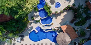 Rooftop 1-BR Penthouse Ocean & Sunset Views and Private Hot Tub at Luxury Resort - Image 5