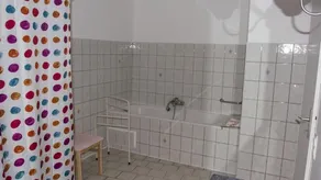 Ground floor apartment with private terrace - Image 4