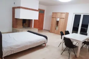 Modern studio apartment in medieval Bale - Image 2