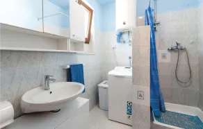 2 bedroom cozy home in Rakalj - Image 4