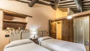 Torre Monterchi, independent villa sleeping 10 - Image 5