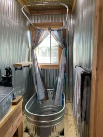 Double D Ranch Guest House - Image 4