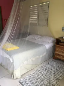 Jamaican style cabin 10 mins walk to Winifred Beach - Image 4
