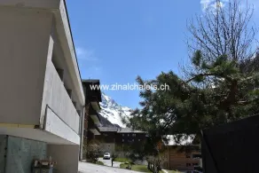 Appartment in a building in Zinal - 2 beds in the living room - kitchen - 1 shower/WC - TV broadcast - Image 4