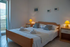 1-Zimmer-Ferienwohnung mit Balkon und Meerblick Pucisca, Brac (A-5625-a) - Image 3