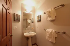 Sunpath Retreat- Convenience Meets Comfort & Style - Image 4