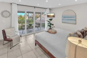 DISPONIBLE DÈS MAINTENANT!  VILLA DE 3 HISTOIRES, MARINA, PLAGE, LAGUNE, 2 PISCINES, TENNIS, KAYAKS ET VÉLOS - Image 5