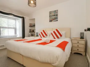 WALTER, pet friendly, character holiday cottage in Newlyn - Image 5