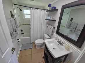 Pet-Friendly Gulf Coast Cottage, Fenced Yard, Game Room, Near Beach & Springs - Image 2
