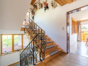 Beautiful apartment with garden near ski resort - Image 2