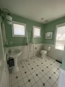 Orient Point Waterfront Home - Image 4