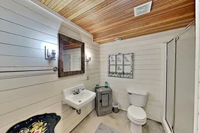 Rustic Elegance Beautiful cabin with screen porch on clear, private lake - Image 5