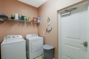 Beachy condo in Artesia with pool, gym and pickleball - Image 2