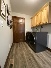 Large Multifamily Beach Front Lake Home Near WI Dells - Image 3