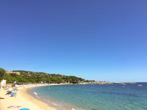Dejlig lejlighed for 4 personer med WIFI, pool, klimaanlæg, TV og terrasse - Image 4