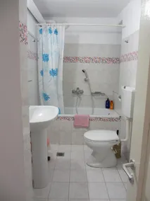 APARTMENT with PARKING, Wi-Fi & YARD - Image 4