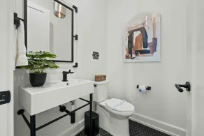 Beautiful designer luxury home with Golf Cart, Bikes, Pool and Spa, Rooftop! - Image 2