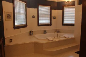 Apple Crest Inn - Image 4