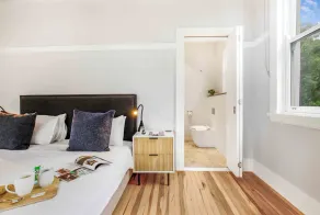 Magnificent 2BR Harbour Views - Image 1