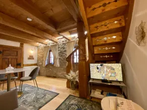 My mini house | 2 rooms | Smart TV | Stone & wood - Image 2