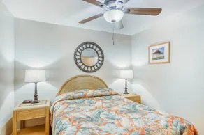 Delightful condo near beaches with pool & hot tub & private balcony - Image 5