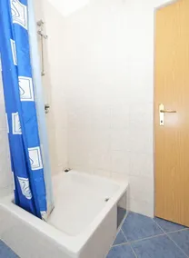 One bedroom apartment near beach Vinišće, Trogir (A-16485-b) - Image 2
