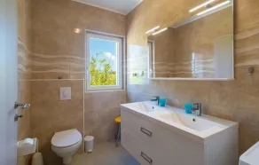 Awesome Apartment In Vrboska With Wifi - Image 4
