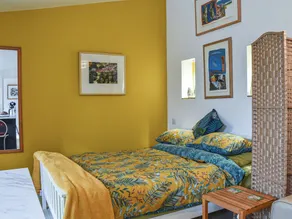 1 bedroom accommodation in Porthcawl - Image 4