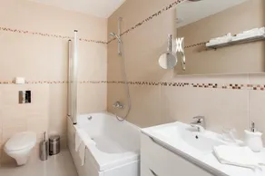 Magnífica villa con terraza, piscina privada y jacuzzi | Vistas al agua - Image 3