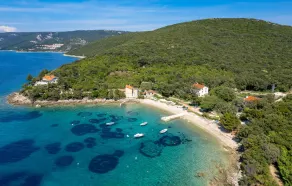 3 Bedroom Beach Front Apartment In Cres - Image 3