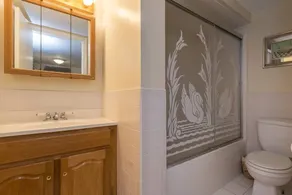 Oceanfront Condo directly across from Long Sand Beach - Image 3