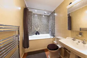Victorian Garden Apartment in London Fields - Image 3