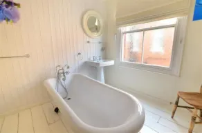 Una casa victoriana de cuatro pisos bellamente restaurada - Image 3